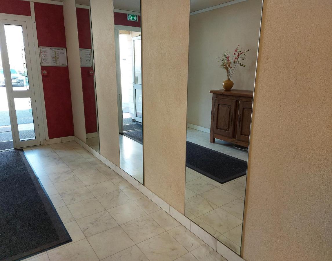 L'Escale : Duplex 4 Pers. Asterix, Aeroport Roissy Cdg, Paris Daire Moussy-le-Neuf Dış mekan fotoğraf